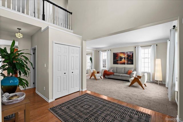 1174 Horseshoe Drive, South Lyon, MI 48178
