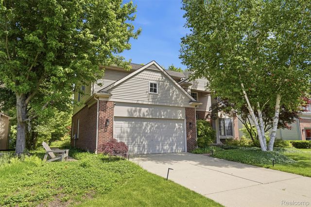 1174 Horseshoe Drive, South Lyon, MI 48178