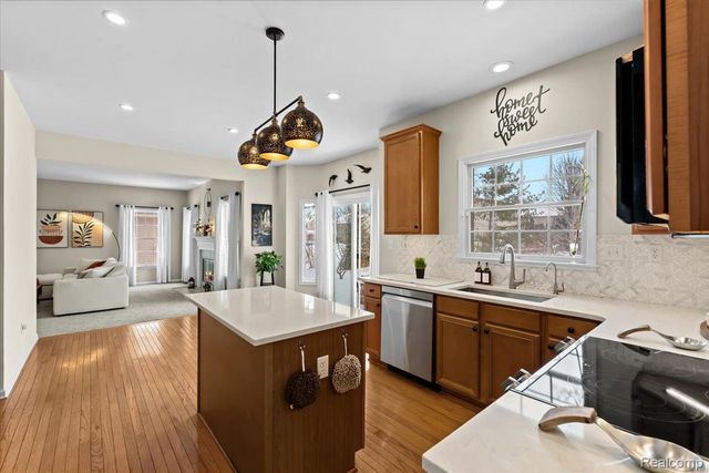 1174 Horseshoe Drive, South Lyon, MI 48178