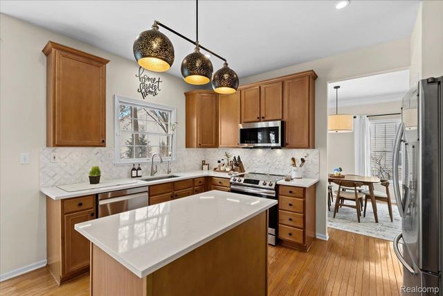 1174 Horseshoe Drive, South Lyon, MI 48178