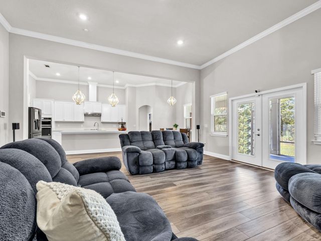 1056 Brushed Dune Circle, Freeport, FL 32439