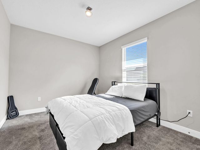 1056 Brushed Dune Circle, Freeport, FL 32439