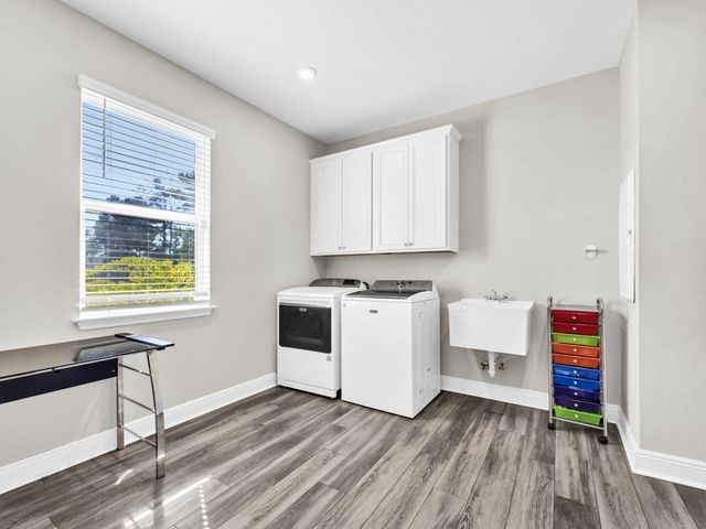 1056 Brushed Dune Circle, Freeport, FL 32439