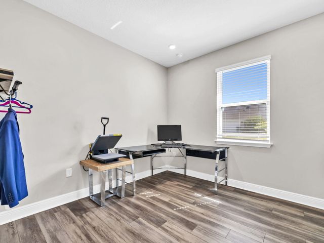 1056 Brushed Dune Circle, Freeport, FL 32439