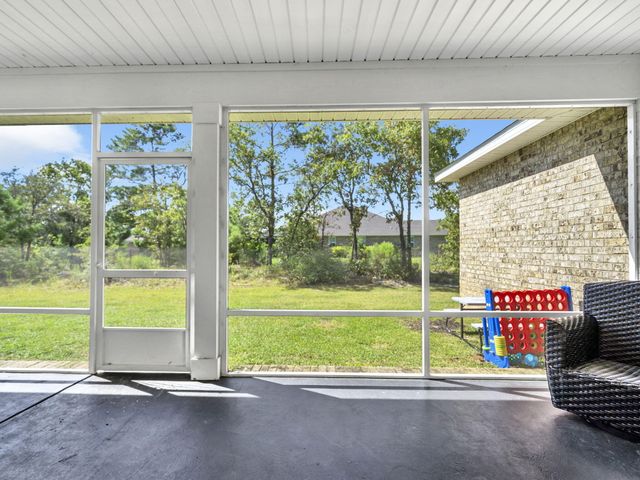 1056 Brushed Dune Circle, Freeport, FL 32439