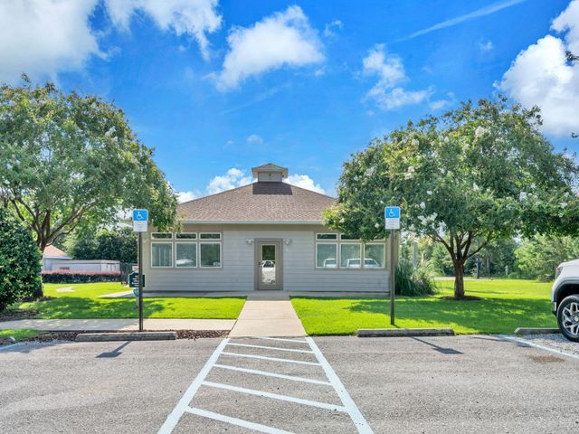 1056 Brushed Dune Circle, Freeport, FL 32439