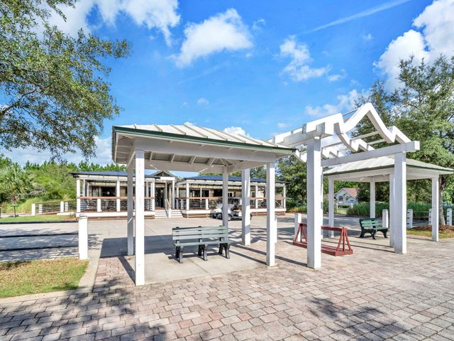1056 Brushed Dune Circle, Freeport, FL 32439