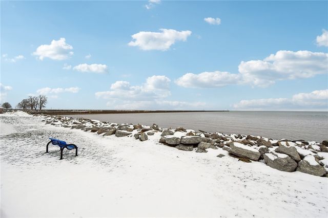 813 Westage At The, Irondequoit, NY 14617