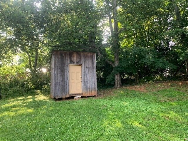 814 Gracey Ave, Clarksville, TN 37040