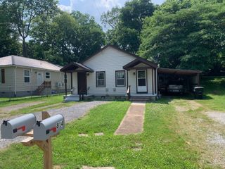 814 Gracey Ave, Clarksville, TN 37040