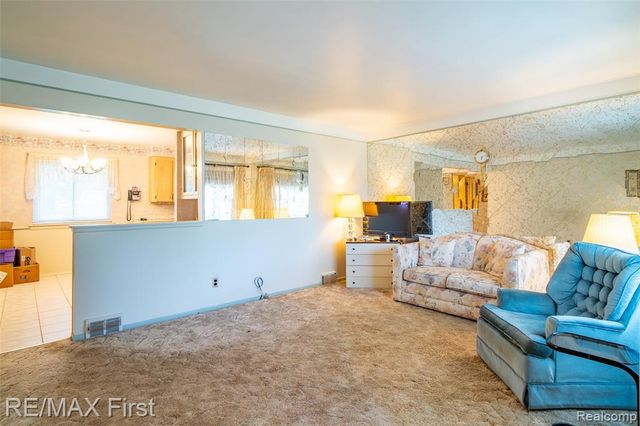 8860 Kidley Drive, Sterling Heights, MI 48314