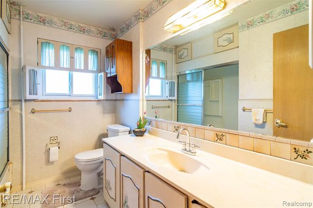 8860 Kidley Drive, Sterling Heights, MI 48314