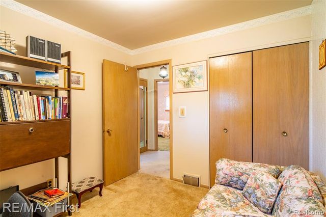 8860 Kidley Drive, Sterling Heights, MI 48314
