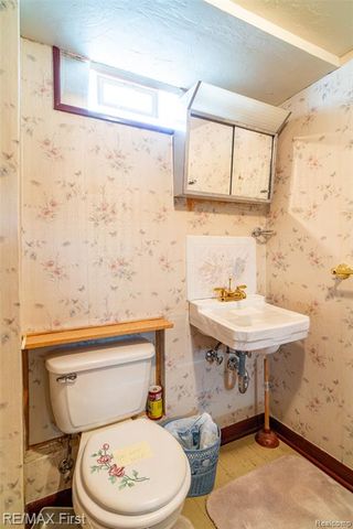 8860 Kidley Drive, Sterling Heights, MI 48314