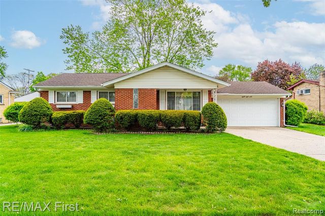 8860 Kidley Drive, Sterling Heights, MI 48314