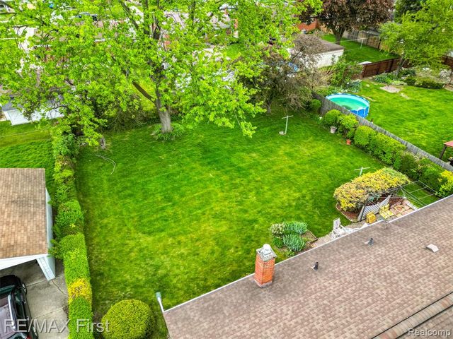 8860 Kidley Drive, Sterling Heights, MI 48314