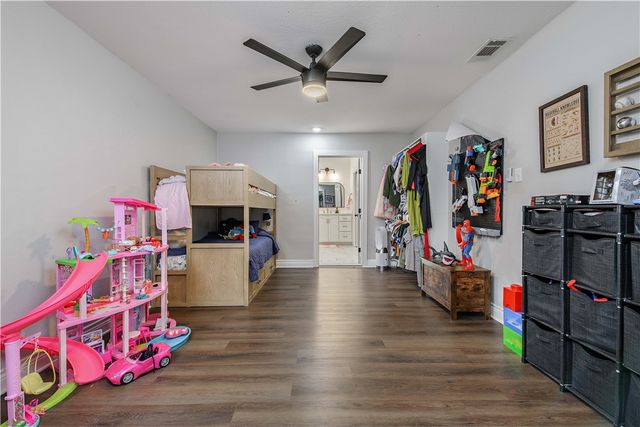 504 Eden Lane, Bryan, TX 77803