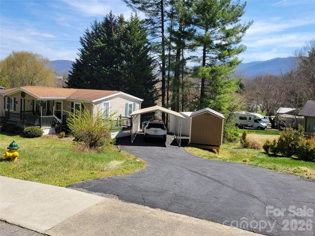 323 4th Street, Waynesville, NC 28786