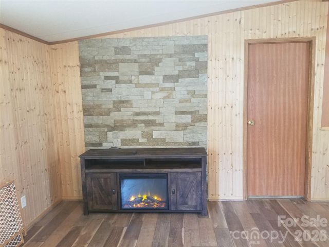 323 4th Street, Waynesville, NC 28786