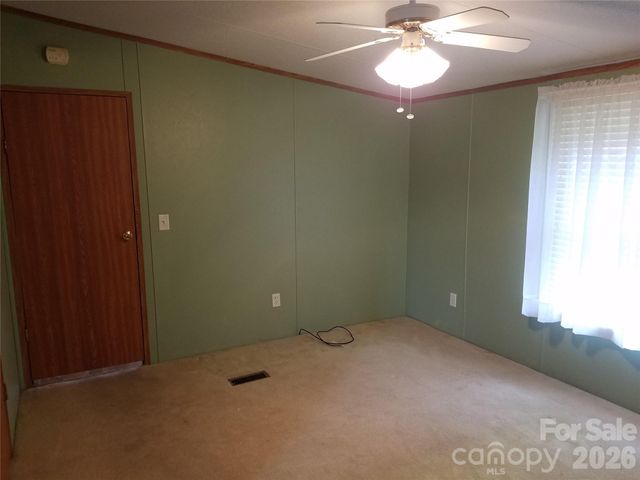 323 4th Street, Waynesville, NC 28786