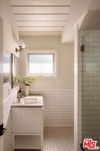8942 Wonderland Avenue, Los Angeles, CA 90046