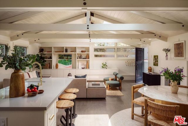 8942 Wonderland Avenue, Los Angeles, CA 90046
