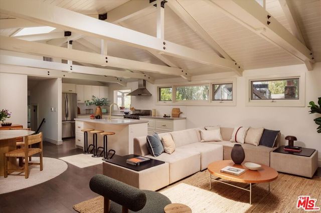 8942 Wonderland Avenue, Los Angeles, CA 90046