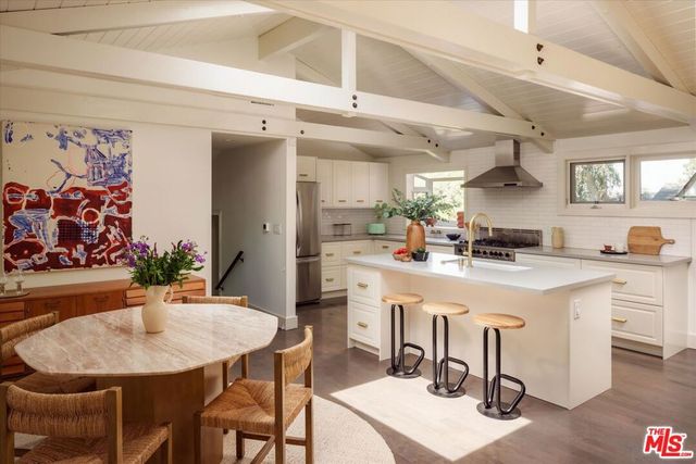 8942 Wonderland Avenue, Los Angeles, CA 90046