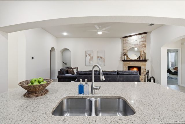 7715 Goldstrike Dr, San Antonio, TX 78254