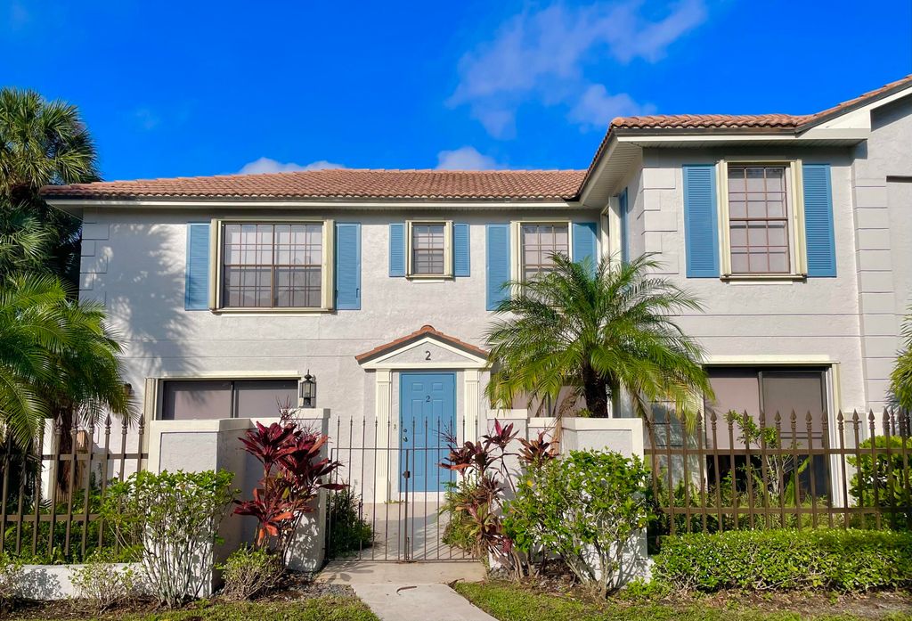 359 Prestwick Circle 2, Palm Beach Gardens, FL 33418