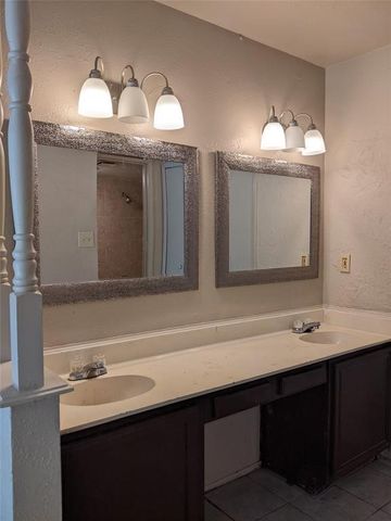2433 Limestone Drive, Arlington, TX 76014