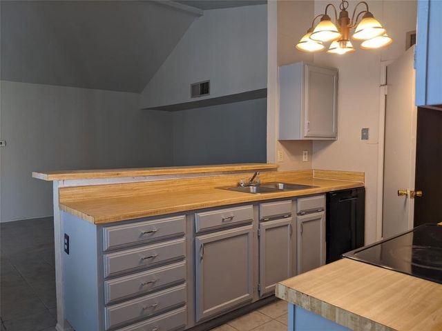 2433 Limestone Drive, Arlington, TX 76014