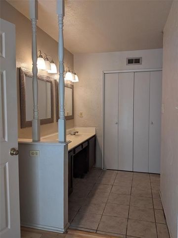 2433 Limestone Drive, Arlington, TX 76014