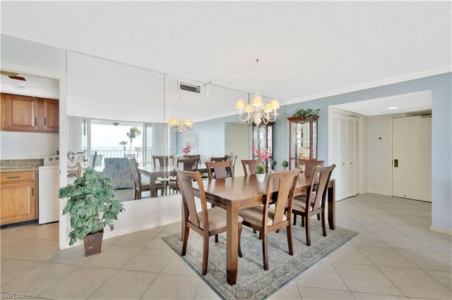 10701 Gulf Shore DR 302, Naples, FL 34108