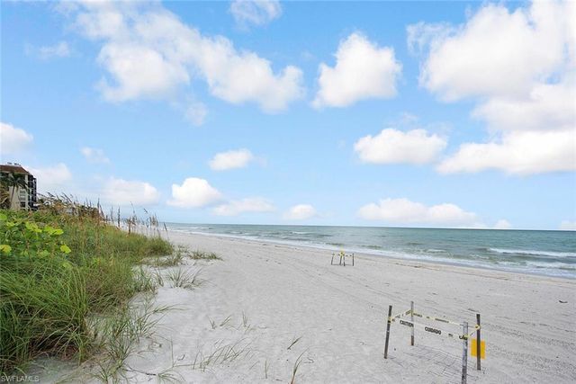 10701 Gulf Shore DR 302, Naples, FL 34108