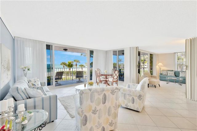 10701 Gulf Shore DR 302, Naples, FL 34108