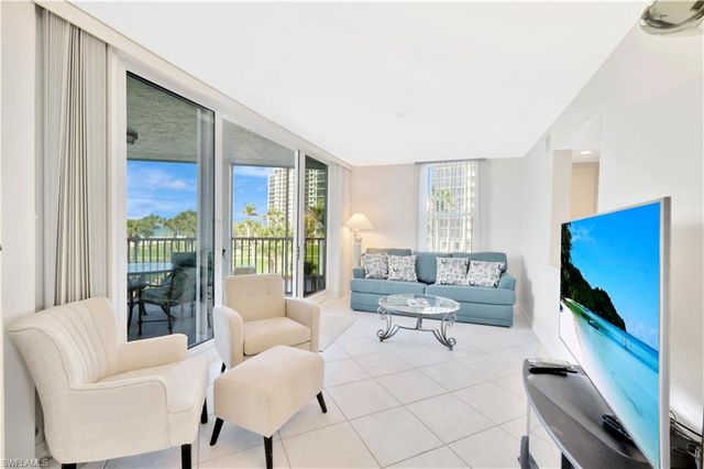 10701 Gulf Shore DR 302, Naples, FL 34108