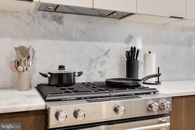 528 N 22ND ST, Philadelphia, PA 19130