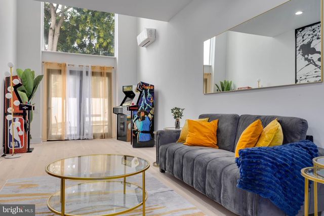 528 N 22ND ST, Philadelphia, PA 19130