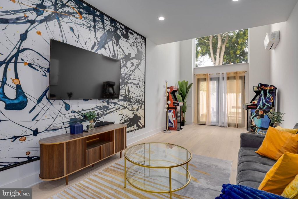 528 N 22ND ST, Philadelphia, PA 19130