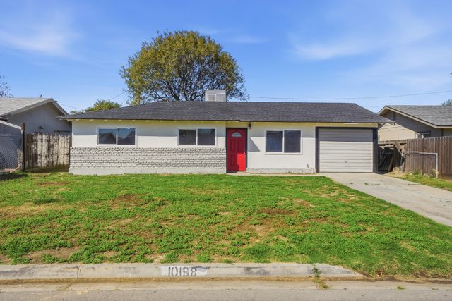 10198 Heath Street, Hanford, CA 93230