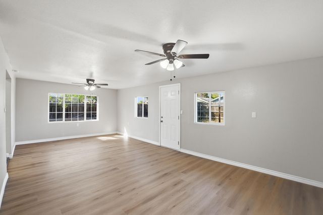 10198 Heath Street, Hanford, CA 93230