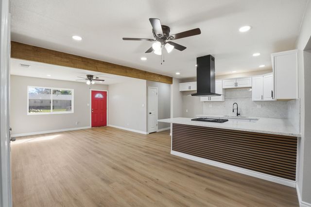 10198 Heath Street, Hanford, CA 93230