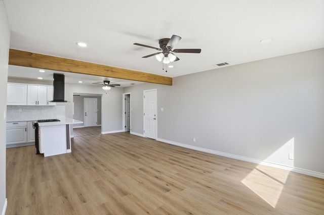 10198 Heath Street, Hanford, CA 93230