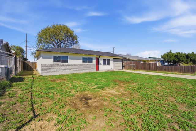 10198 Heath Street, Hanford, CA 93230