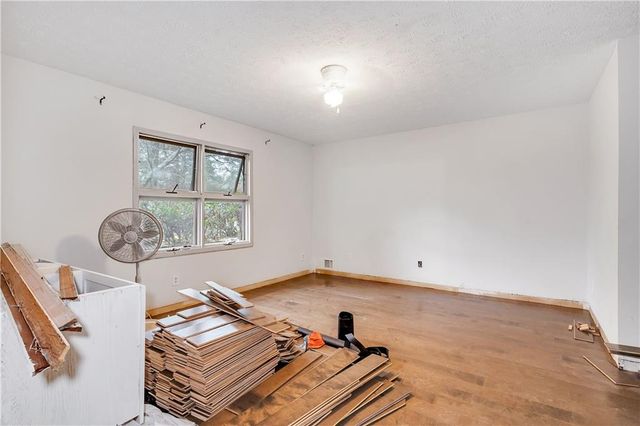 2305 Eastgate Drive, Snellville, GA 30078