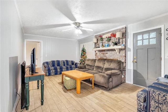 2305 Eastgate Drive, Snellville, GA 30078