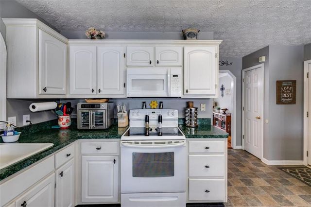 551 Hiram Way, Hiram, GA 30141