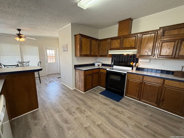 333 Fairway Circle, Brackettville, TX 78832