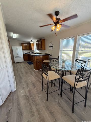 333 Fairway Circle, Brackettville, TX 78832